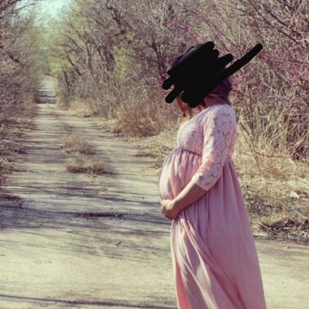 Lace maternity dress